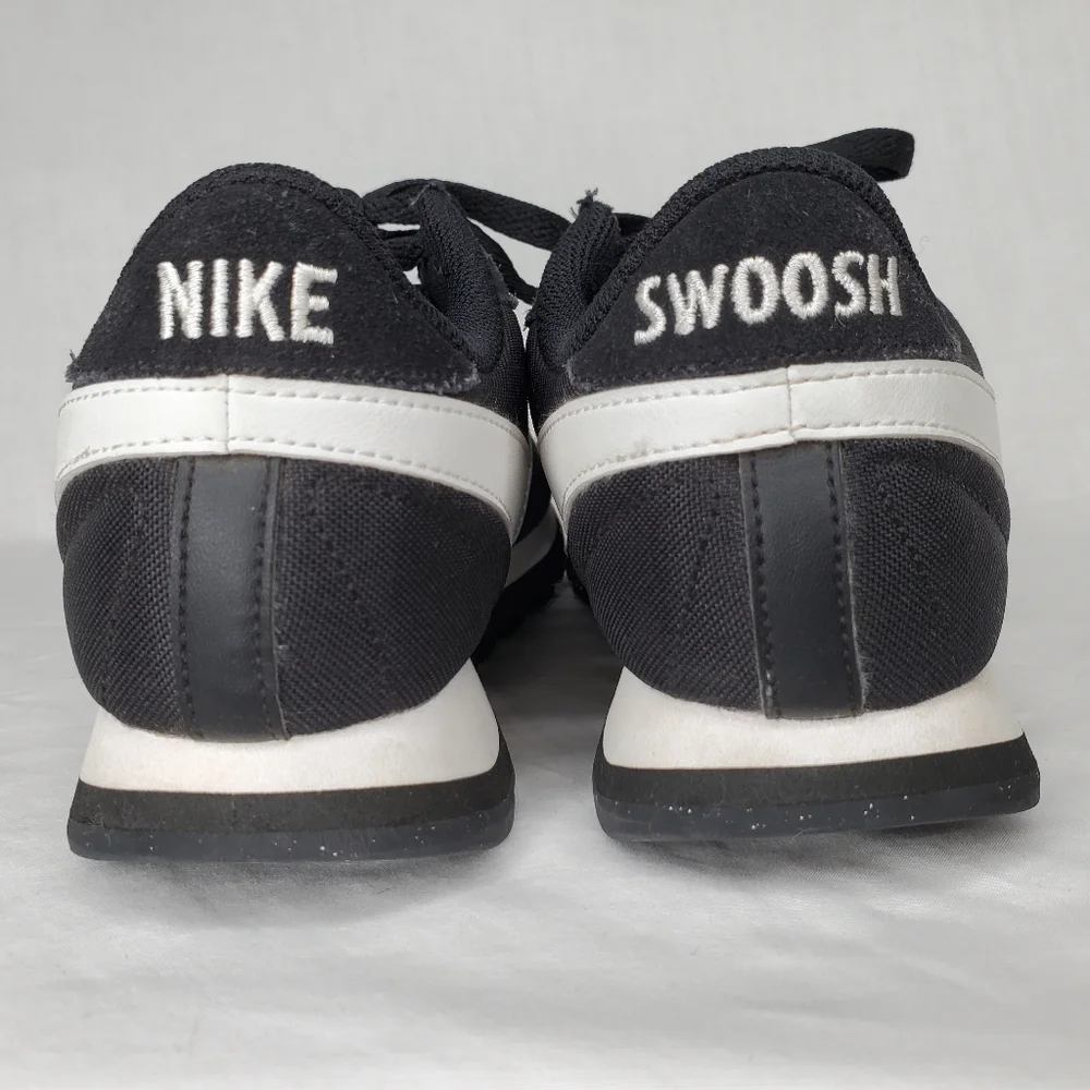 28) NIKE Pre-Love OX Suede Sz. 6